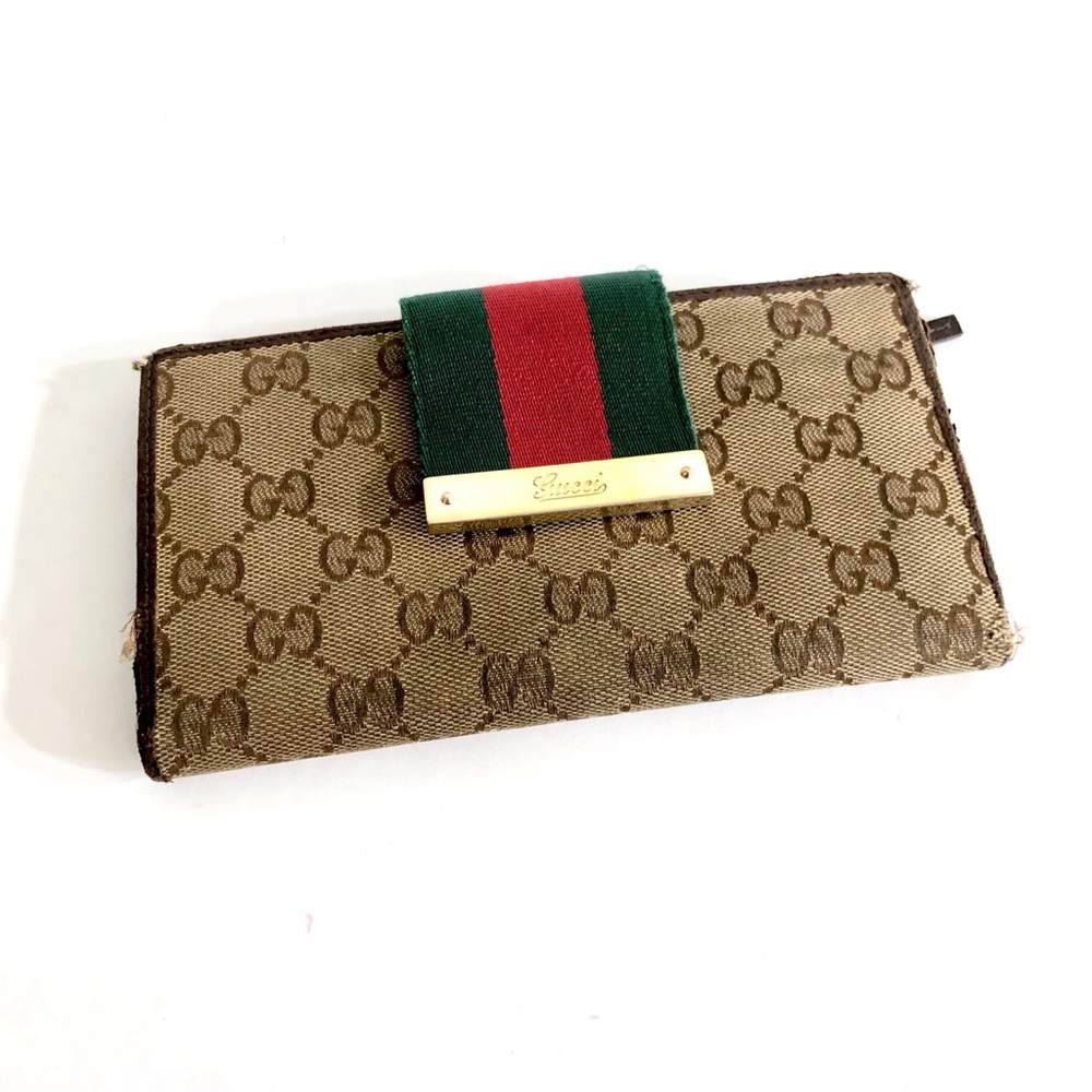 Preowned Authentic Gucci Wallet